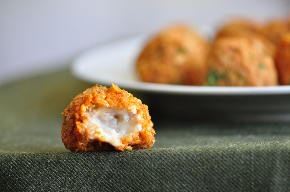 Cheese Quinoa Pizza Ball