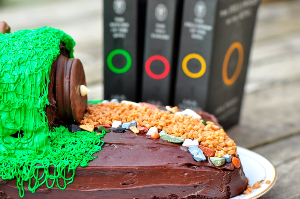 Hobbit Hole Cake Pathway