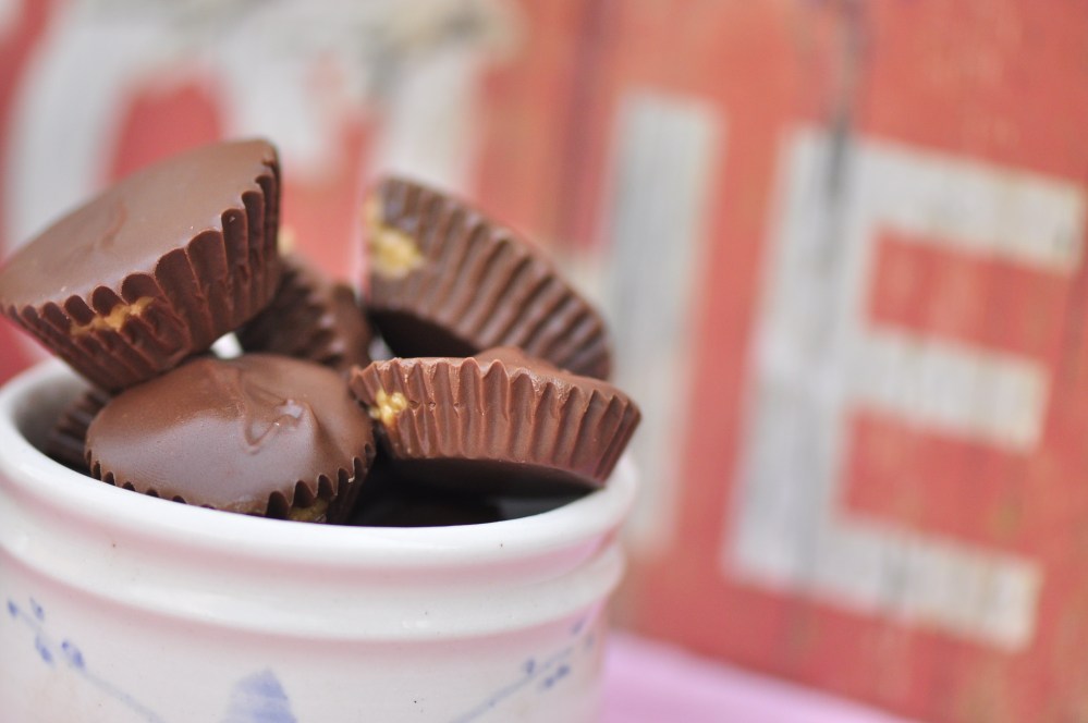 Mini Homemade Peanut Butter Cups