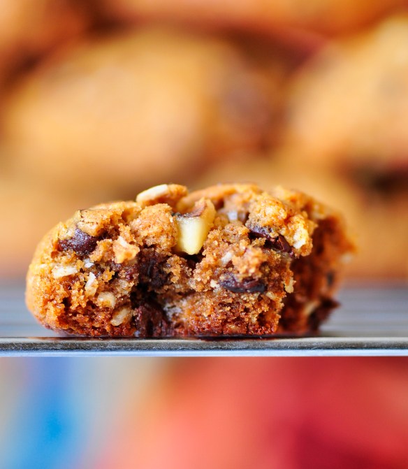 Flourless dark chocolate and almond butter cookies
