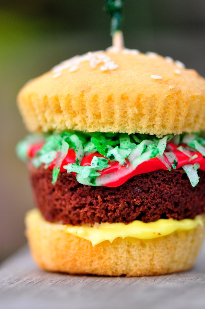 Hamburger Cupcakes